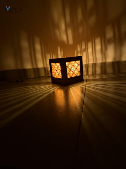 Teak Wood Cube Lamp 7"